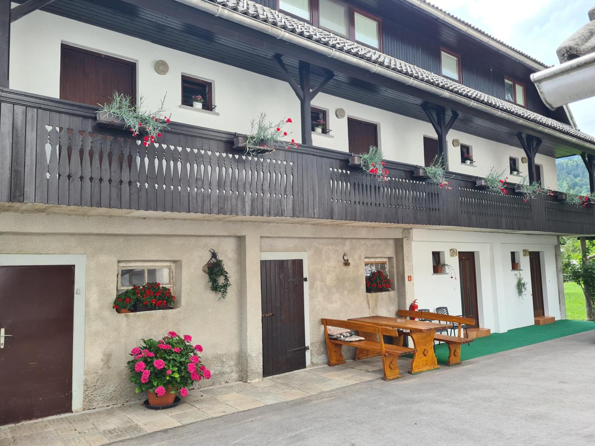 Gostilna Batist Bed & Breakfast Bohinjska Bela Ngoại thất bức ảnh