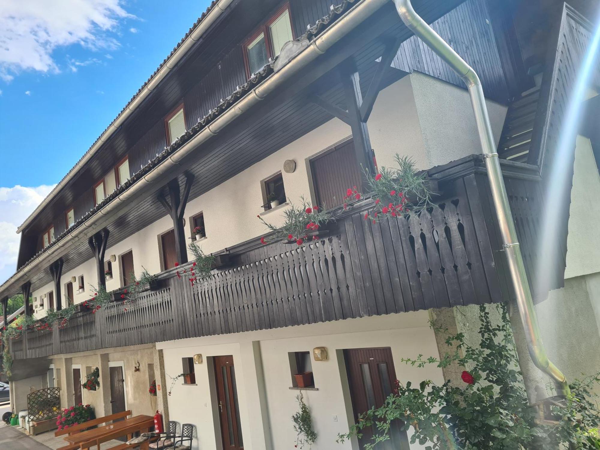 Gostilna Batist Bed & Breakfast Bohinjska Bela Ngoại thất bức ảnh